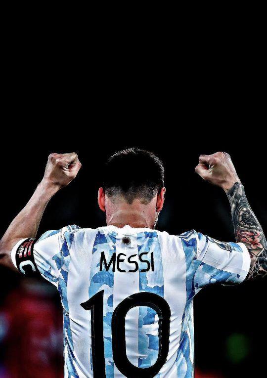 马卡：小西蒙尼如今表现出色，离不开梅西对他的明智建议（马卡：小西蒙尼状态火热，梅西的点拨功不可没）