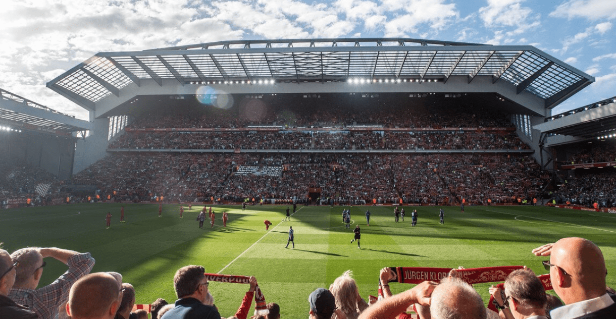 埃芬博格：拜仁前场三人能给卡尔空间，把他与梅西相比没好处（埃芬博格：拜仁锋线三将可为卡尔创造空间，与梅西作比较并无益处）