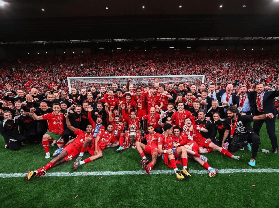 新任纽约市长是阿森纳球迷，采访中热情提及斯奎拉奇和沙马赫（纽约新市长自称阿森纳球迷，受访时热情谈起斯奎拉奇与沙马赫）