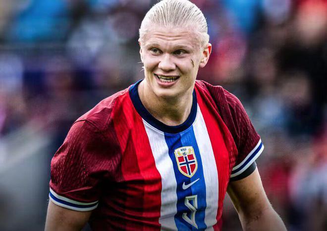 里尔年轻中场布阿迪被多家豪门关注，转会呼声高，期待其未来成为新星。（里尔小将布阿迪获多豪门青睐，转会热度高涨，未来新星可期）