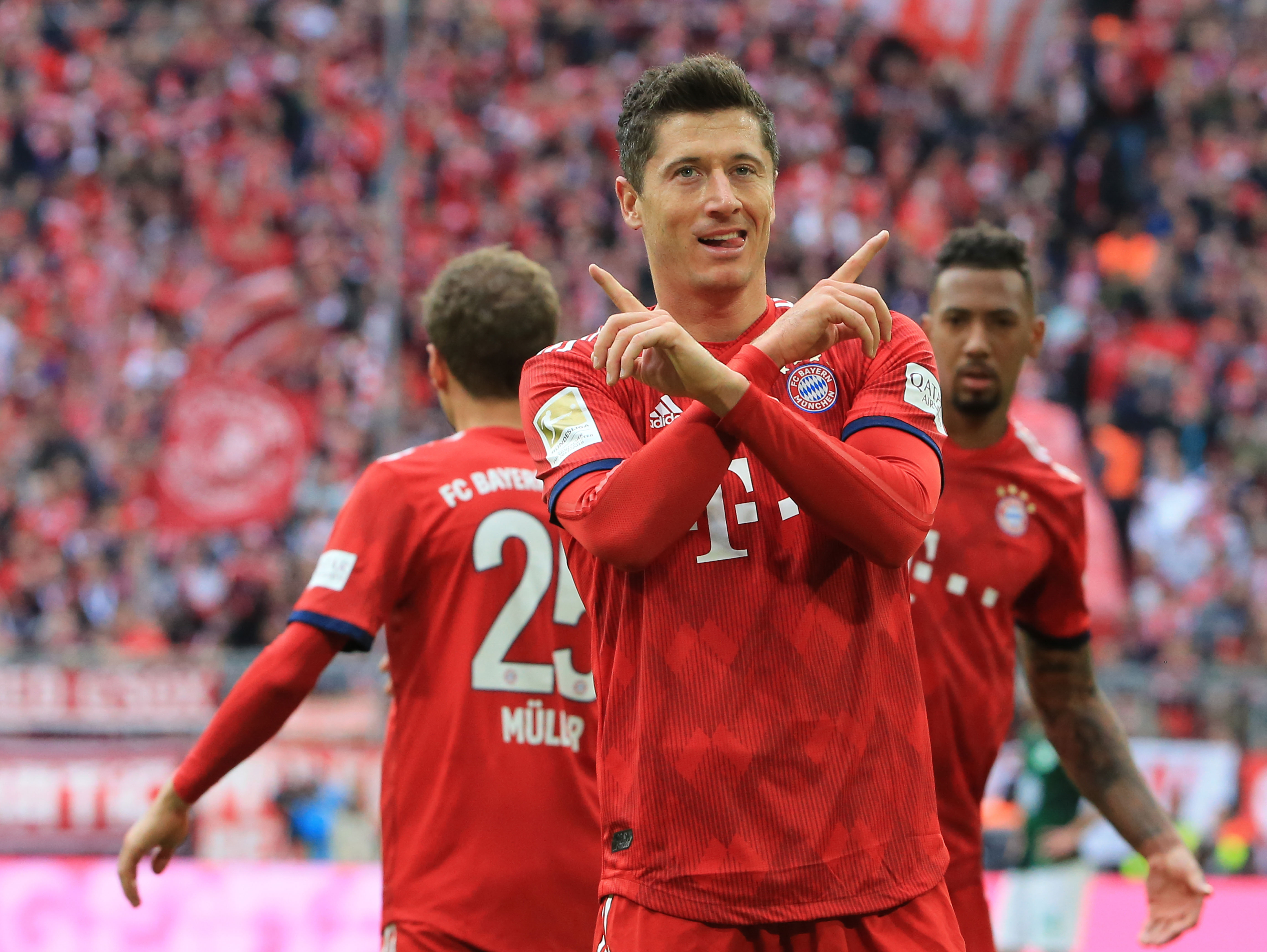 维拉vs阿森纳前瞻：英超前3大战 枪手主力双中卫缺席 谁也难赢（英超前三强强对话：维拉对阵阿森纳，枪手双中卫缺阵，难分高下）