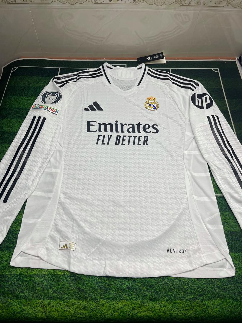 世体：佩德里缺席巴萨赛前合练，确定无缘欧冠客战切尔西（世界体育报：佩德里未参加巴萨赛前训练，确认无缘欧冠客场对切尔西）