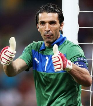 邮报：维拉、桑德兰等多队有意19岁苏格兰小将贝利-赖斯（邮报：维拉、桑德兰领衔多队竞逐19岁苏格兰新星贝利-赖斯）