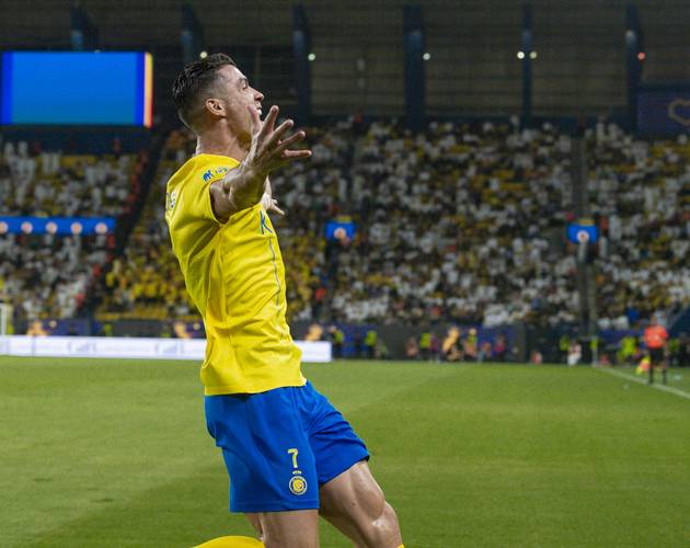 广东3消息！徐杰逃过一劫，麦考尔意外受伤，胡明轩正式回归（广东队三则快讯：徐杰有惊无险，麦考尔意外受伤，胡明轩官宣回归）