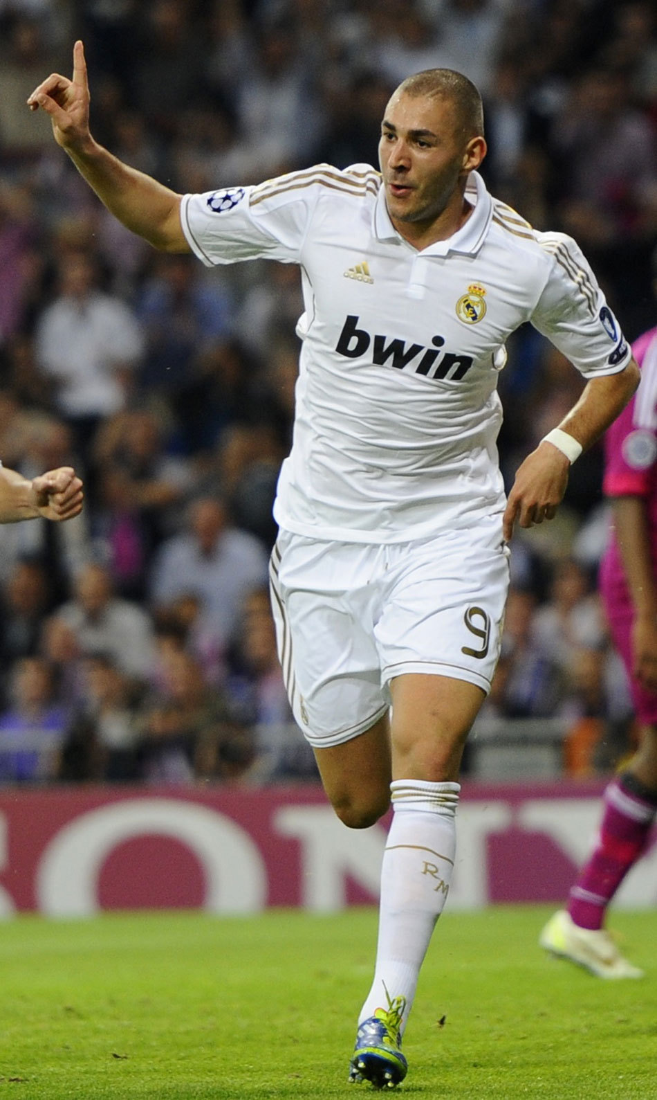 本泽马：不想只当个普通球员，我想在足球中真正留下一些东西（本泽马：拒绝平凡，我要在足坛留下真正的印记）