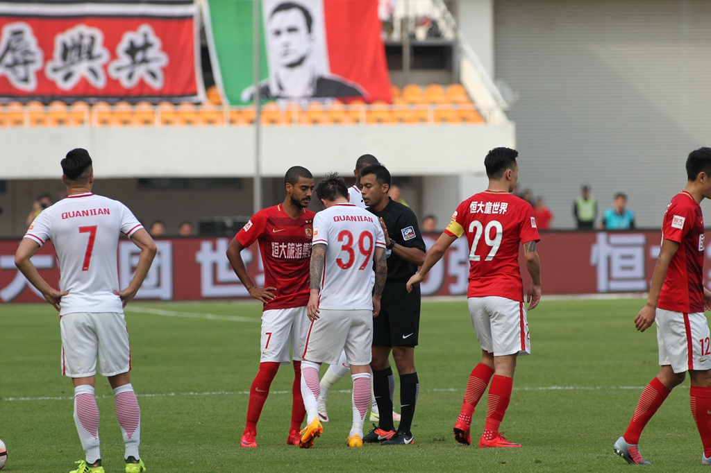 加盟尤文至今仅首秀破门，乔纳森-戴维进球荒已经延续77天（加盟尤文后仅首秀破门，乔纳森-戴维已77天未进球）