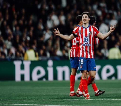 都体：弗拉霍维奇可能缺席尤文20场比赛，包括多场关键战役（都灵体育报：弗拉霍维奇或缺阵尤文20场，多场关键对决受影响）